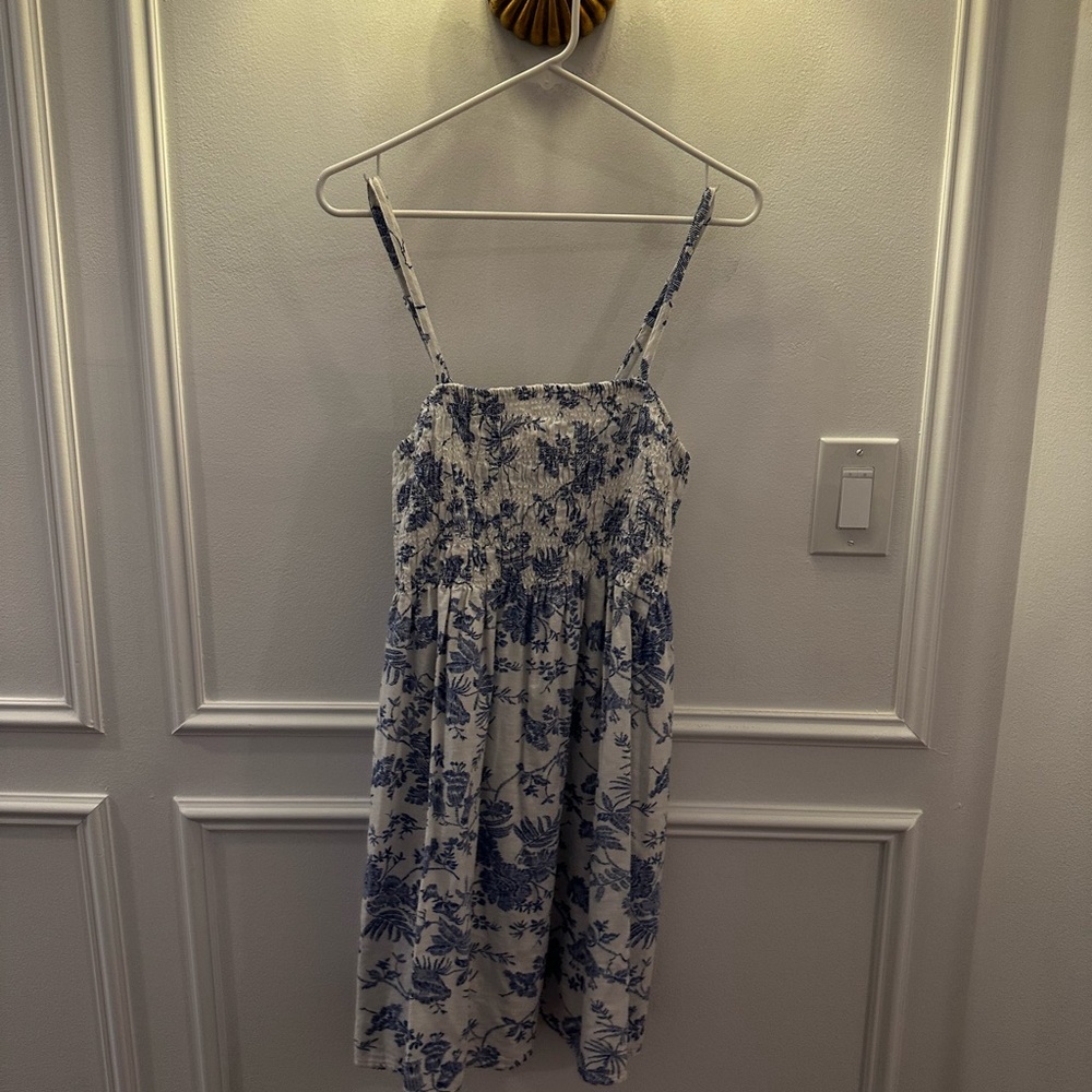 Universal Thread Blue and White Floral Mini Dress